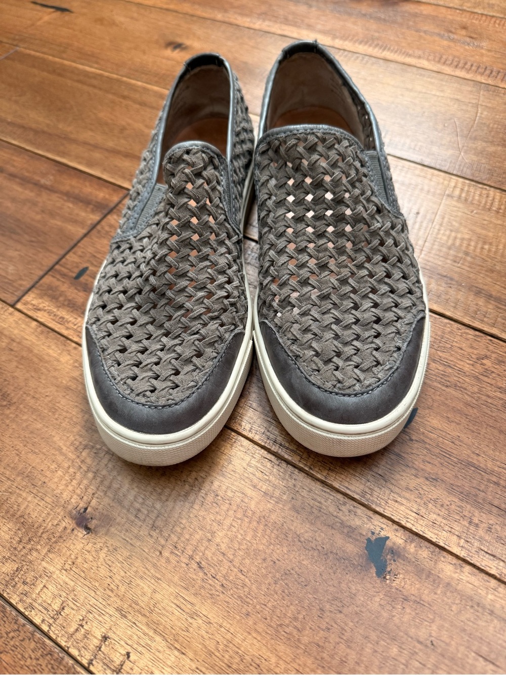 FRYE AND CO. Women's Woven Slip-On Flats - Gray
